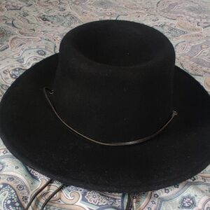 2 Unisex Tilly's Classic Black Felt Hat His And Hers